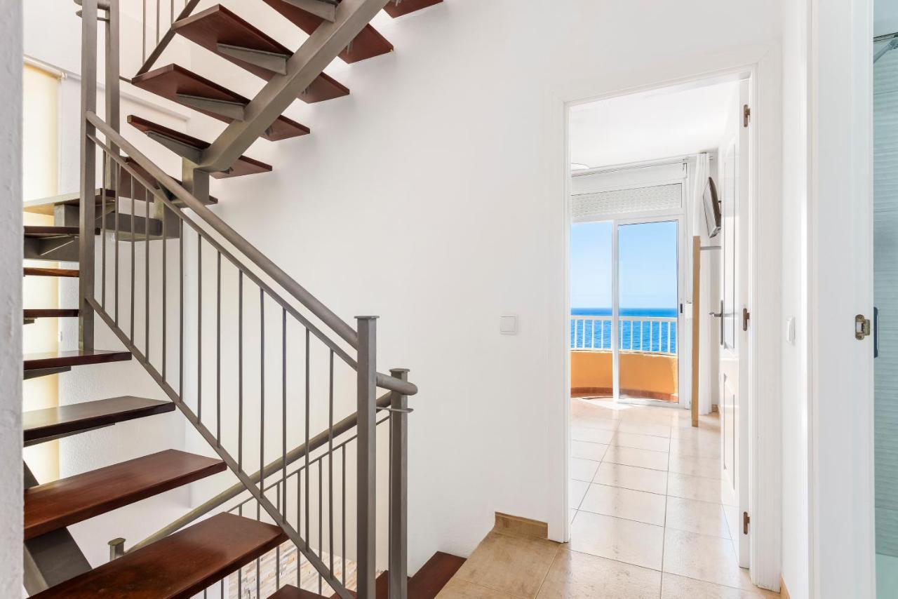 Beachfront Triplex With Swimming Pool & Parking Radazul Ngoại thất bức ảnh